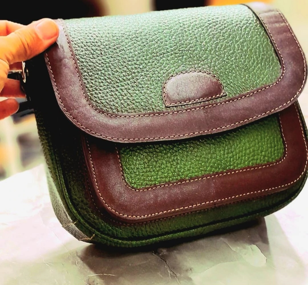 کیف دوشی زنانه چرم طبیعی فروش صادراتی