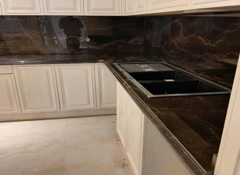 تصویر 2 از سنگ مرمریت قهوه ای مهکام از شیک‌ ترین و پر فروش‌ ترین سنگ‌ های ساختمانی