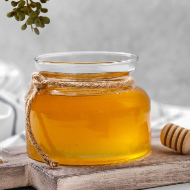 تصویر 1 از فروش عسل آویشن درجه یک محصولی ممتاز برای سبک زندگی سالم