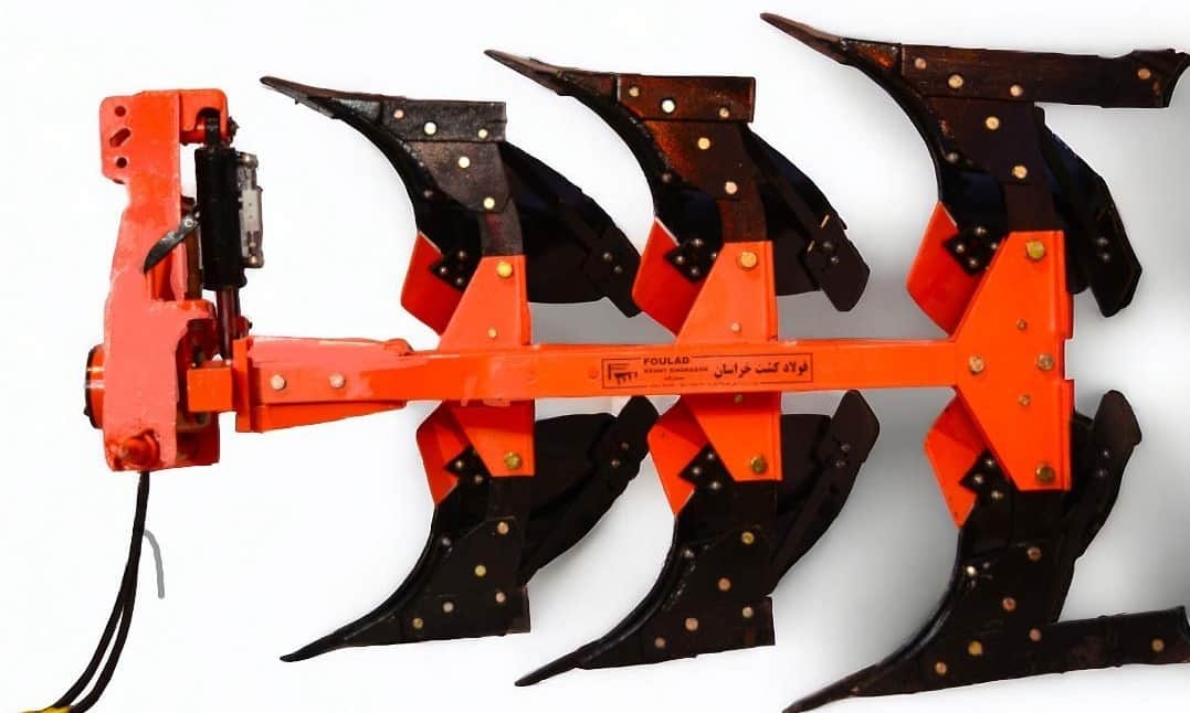 تصویر 1 از گاو آهن آلمان شرقی با مکانیزم پیشرفته و شاسی تقویت‌ شده