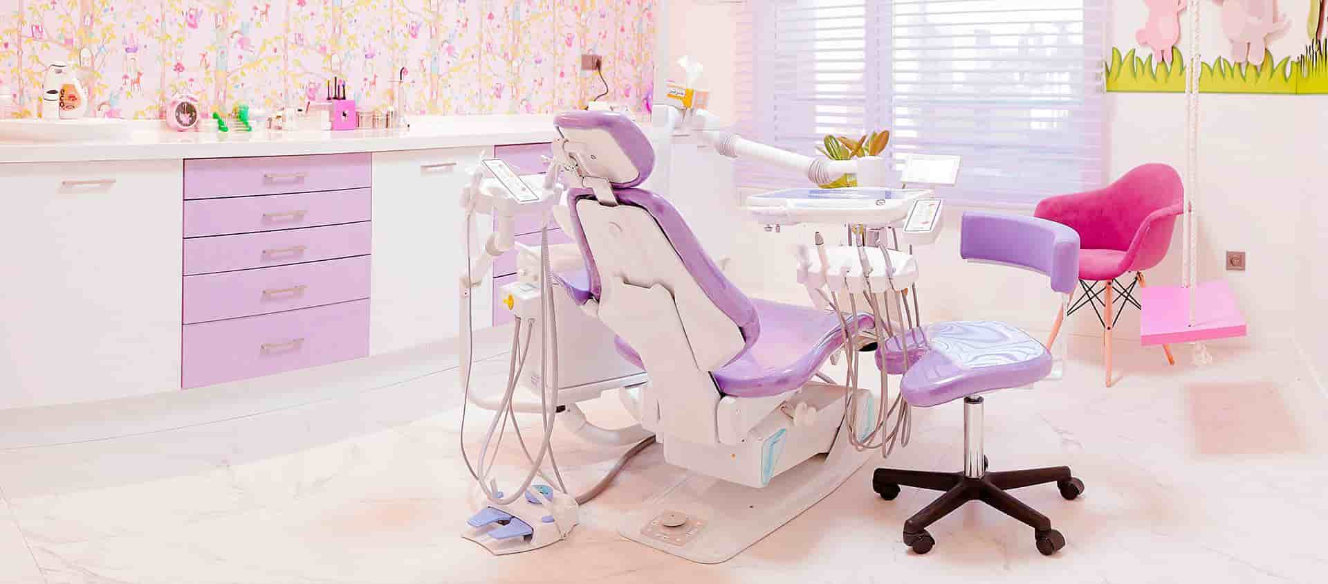 صندلی دندانپزشکی کودکانه با ساختار ایمن و استاندارد