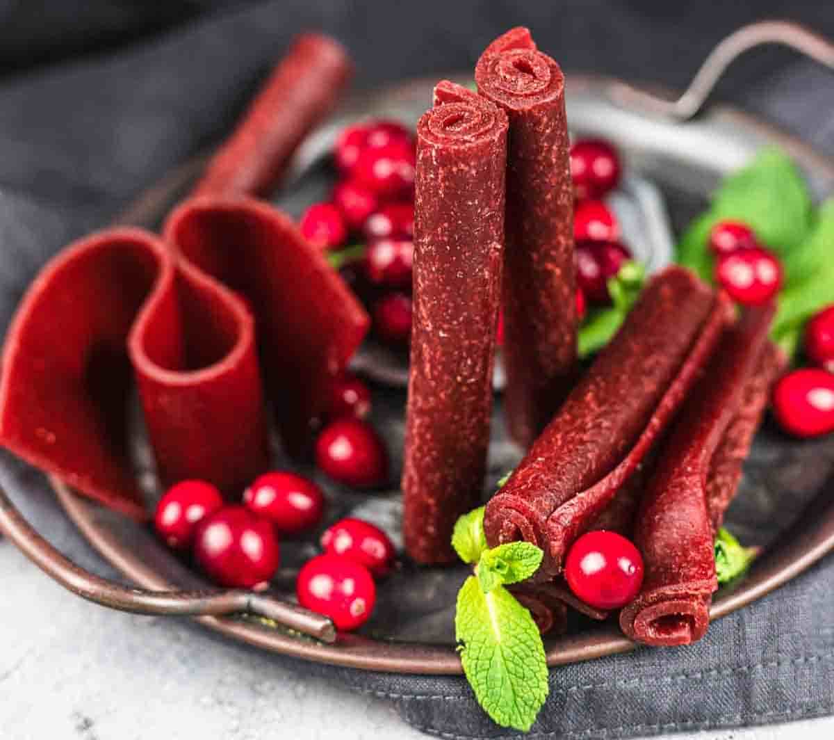 تصویر 3 از خرید و قیمت لواشک زرشک ترش و خوشمزه با بسته بندی جذاب