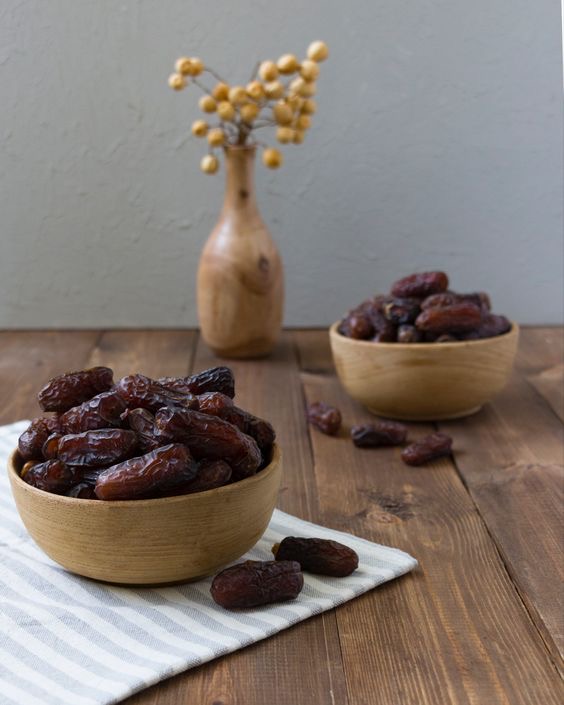 خرمای هلیله شیرین سنتی و اصیل