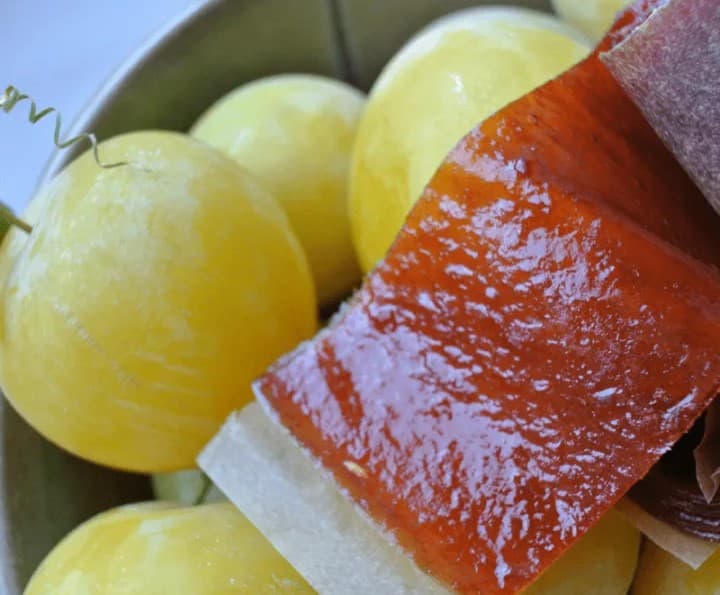 تصویر 3 از خرید لواشک آلو ترش و شیرین با کیفیت عالی