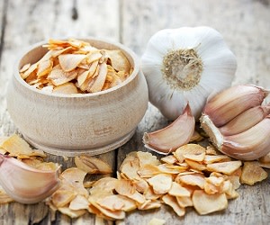 تصویر 2 از سیر خشک با بسته‌ بندی بهداشتی و شیک