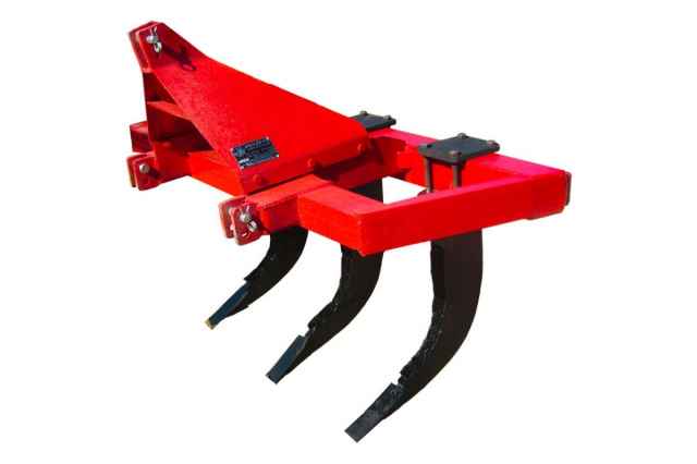 گاوآهن اسکنه ای دارای تیغه‌ های قابل تعویض و مستحکم در برابر فرسایش