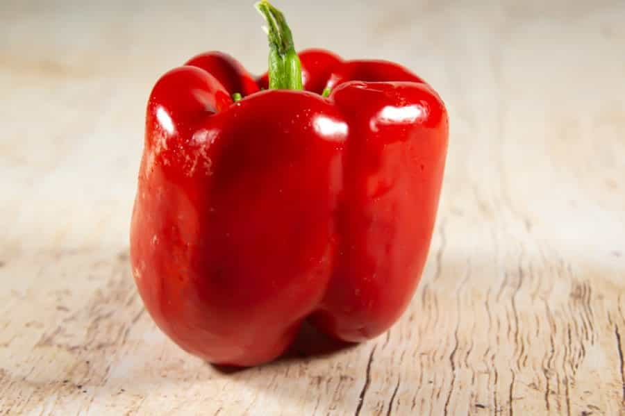 تصویر 2 از فلفل دلمه ای رنگی شیرین در اندازه‌های متنوع و بهداشتی