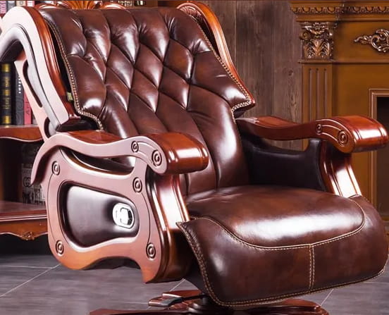 صندلی اداری چوبی با طراحی کلاسیک و دوام بالا