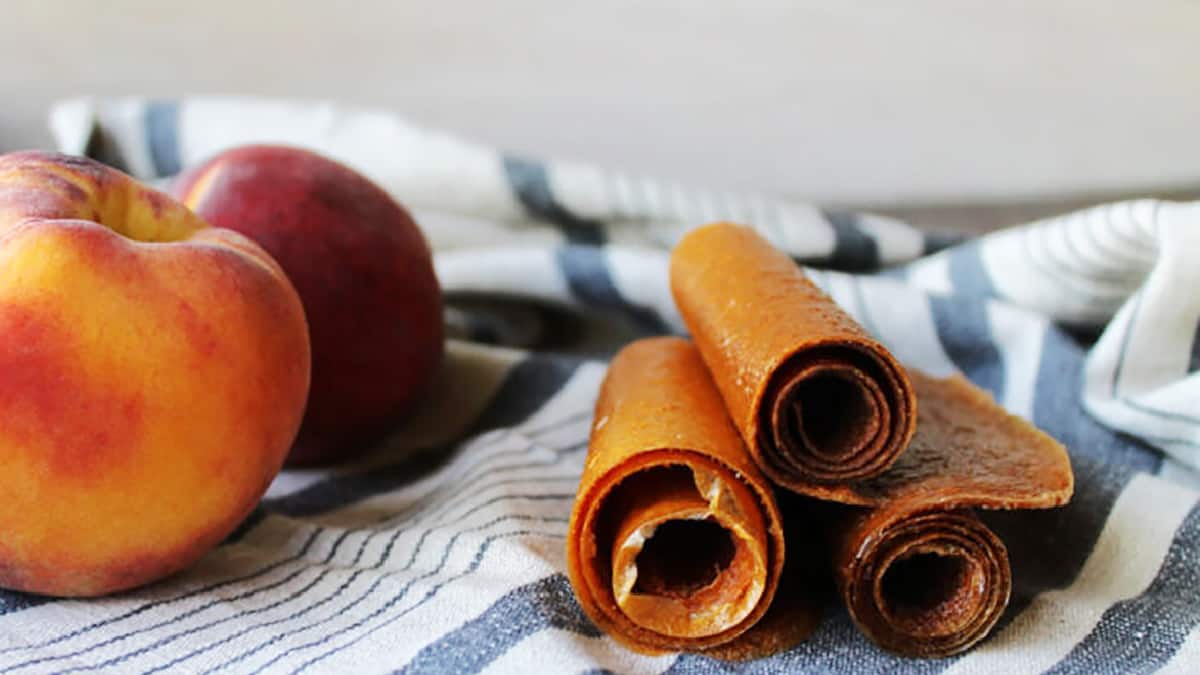 لواشک هلو تازه و طبیعی با طعم بی نظیر