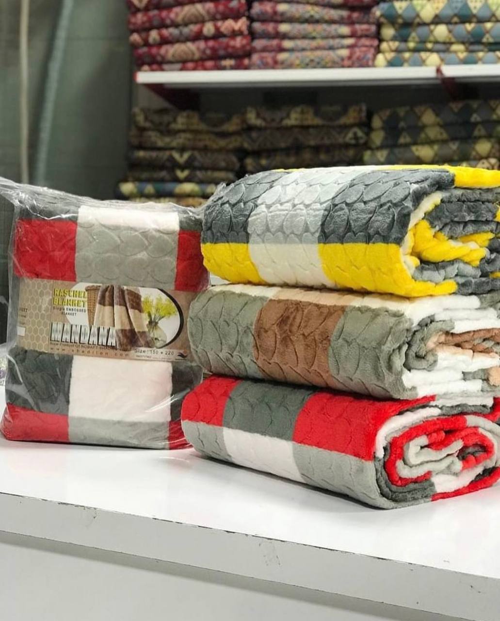 تصویر 1 از قیمت عمده و تامین مستقیم پتو چهار فصل ماندانا