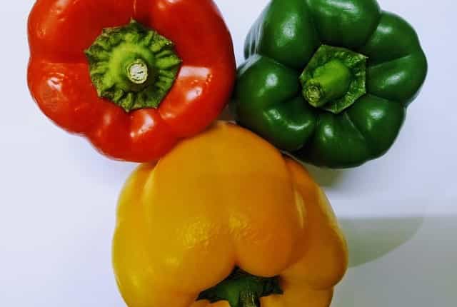 تصویر 2 از فلفل دلمه‌ای رنگی خانگی با طعم طبیعی و عالی