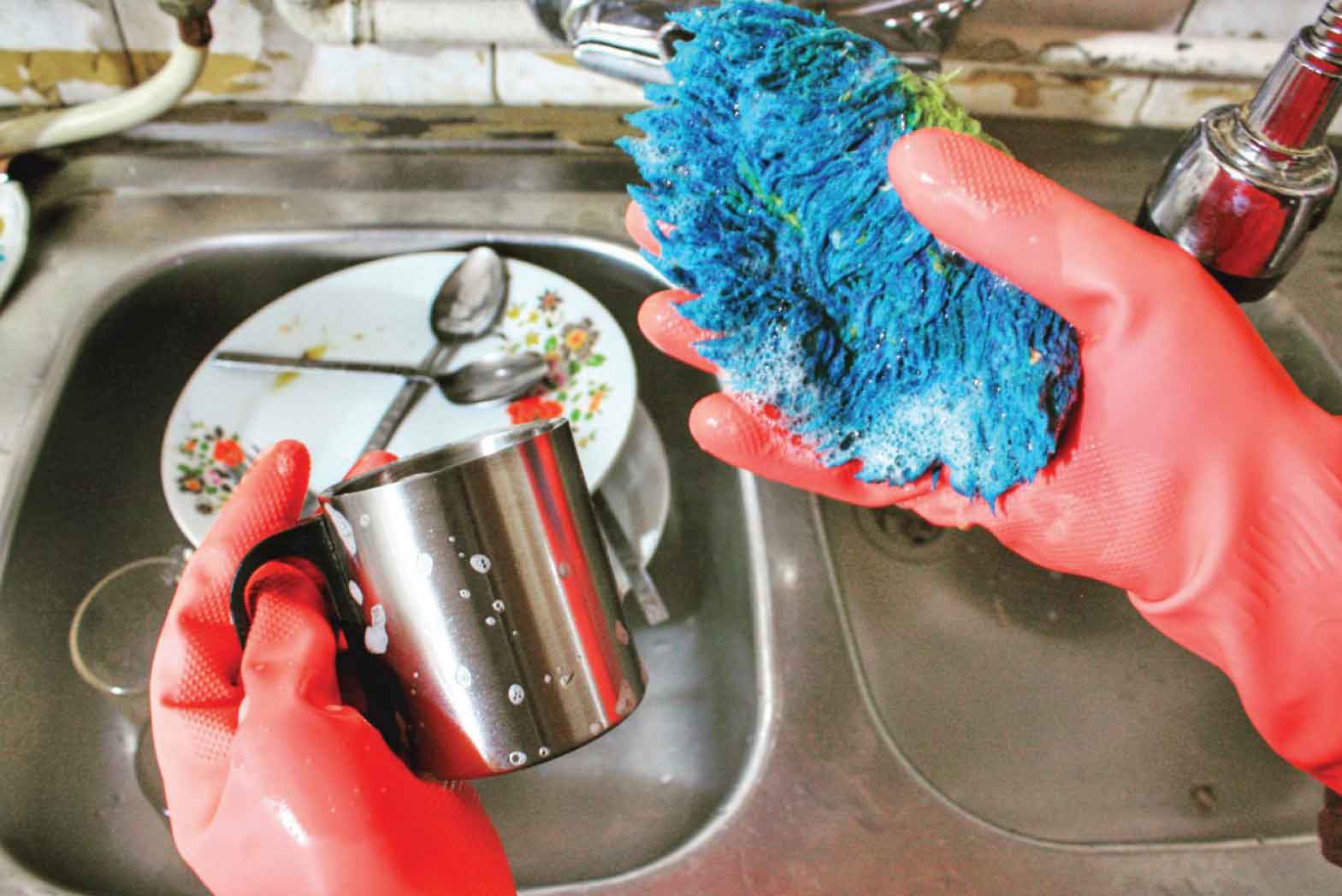 تصویر 2 از مایع ظرفشویی مناسب پوست بدون ایجاد خشکی