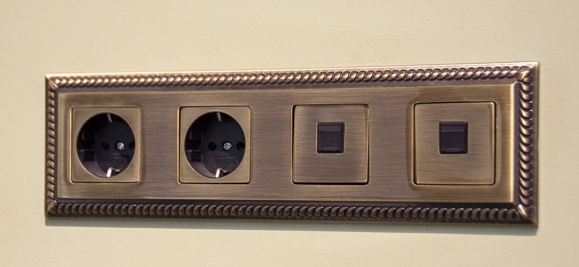 کلید و پریز طرح سنتی با کیفیت بالا