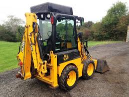 تصویر 1 از لودر مینی jcb ساختار مقاوم و قابل اعتماد برای استفاده طولانی مدت