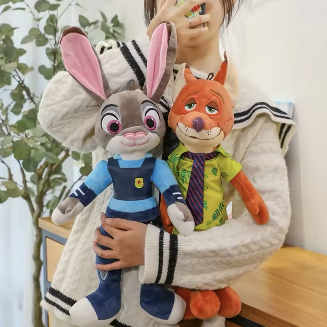 تصویر 2 از عروسک زوتوپیا پارچه‌ ای سبک و قابل شستشو