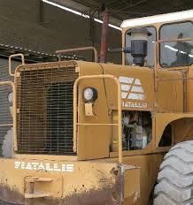 لودر فیات fr12 با جا به‌ جایی روان برای فضا های مختلف و مسیر های دشوار