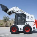 تصویر 2 از لودر بابکت مناسب جا به‌ جایی سریع مصالح در پروژه‌ های سبک