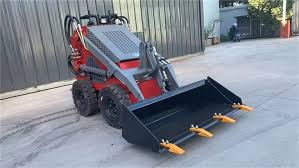 تصویر 4 از لودر کوچک باغی طراحی جمع‌ و جور با کنترل آسان برای فضا های محدود