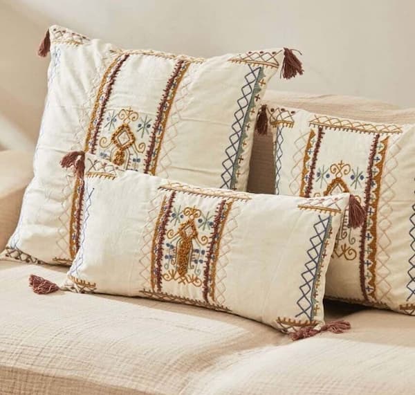 تصویر 3 از بالشت بلوچی با طرح و رنگ متنوع برای دکوراسیون منزل