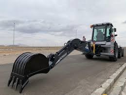 تصویر 2 از لودر بکهو صفر مناسب اجرای کارهای سبک در محوطه های گوناگون