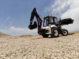 لودر تراکتوری مشهد با قدرت عملیاتی بالا و پایداری طولانی