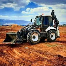 تصویر 1 از لودر گازار مناسب جا به‌ جایی خاک و مصالح در مکان های محدود