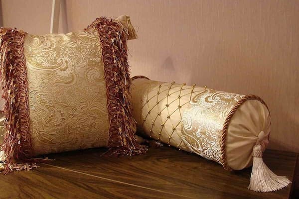 تصویر 3 از بالشت لوله ای عروس با الیاف طبیعی و دوخت مقاوم