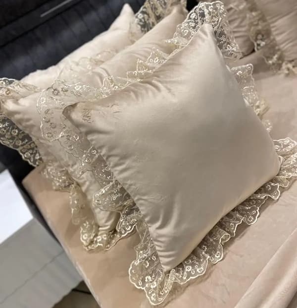 تصویر 3 از بالشت عروس با دوخت ظریف و دقیق با طرح لوکس