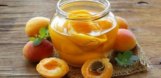 تصویر 4 از کمپوت زردآلو بدون هسته تهیه‌شده از میوه مرغوب