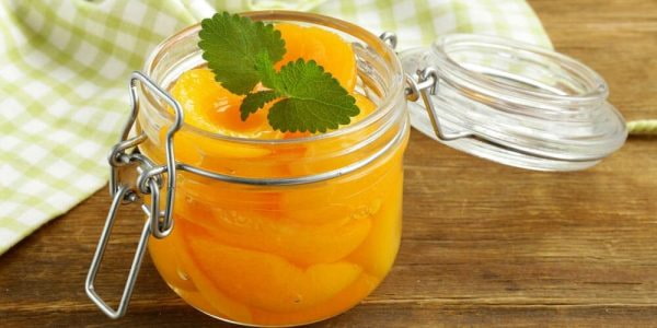 تصویر 2 از کمپوت زردآلو بدون هسته تهیه‌شده از میوه مرغوب