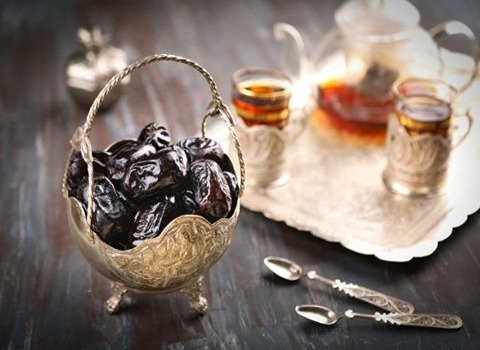 تصویر 4 از خرما مضافتی مجلسی اعلا با ظاهر درخشان و شیرینی بالا