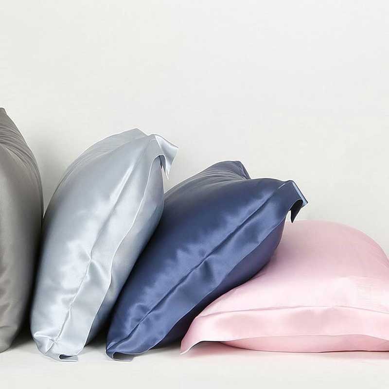 تصویر 1 از بالشت ساتن با طراحی مدرن و زیبا برای پذیرایی