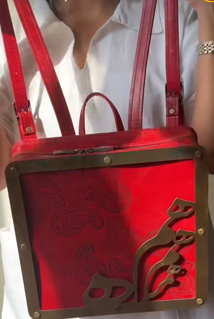 کیف دوشی و دستی زنانه چرم طبیعی در فروش عمده