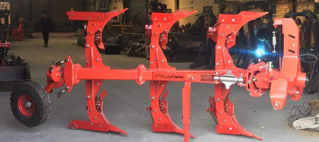گاو آهن چرخشی جهت آماده سازی عمیق خاک