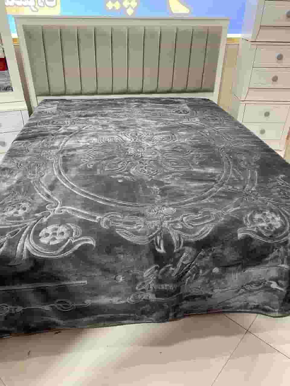 تصویر 5 از قیمت پتو نرمین طلایی + فروش عمده و ارزان