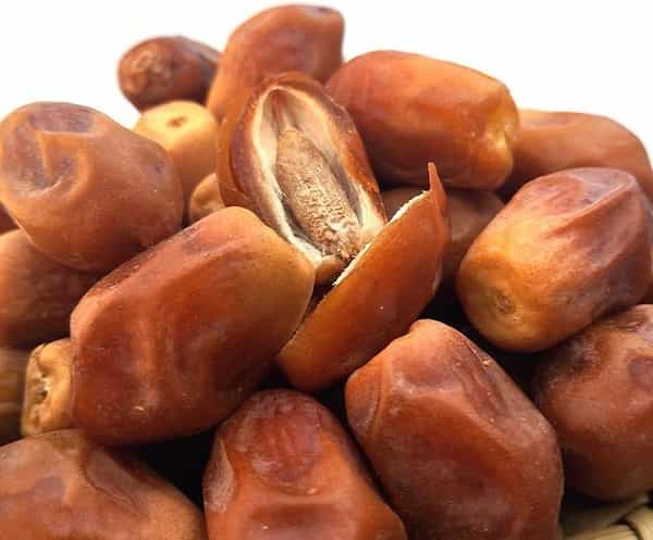 تصویر 1 از خرما پیارم حجازی تازه و نرم مخصوص پذیرایی مهمانی‌ ها