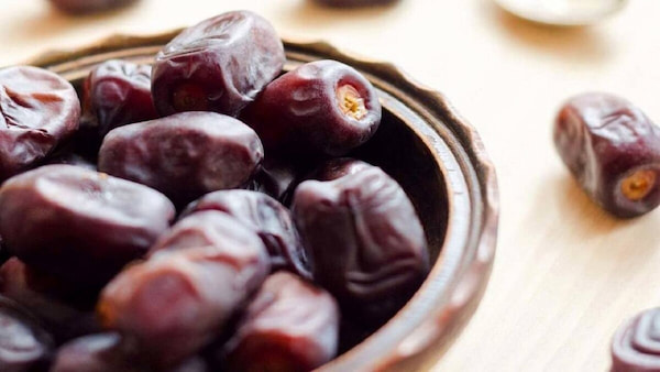 تصویر 3 از خرما پیارم عسلی تازه و نرم مناسب هدیه و پذیرایی رسمی