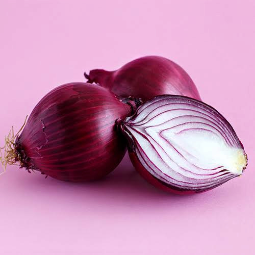 پیاز قرمز بدون بو مناسب غذاهای خوش‌ عطر و سالادهای رنگارنگ