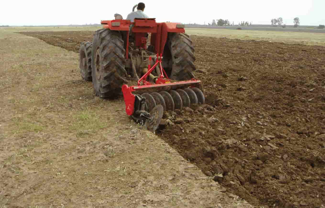 تصویر 4 از گاو آهن کولتیواتور با طراحی چند تیکه و شرایط منحصر به فرد