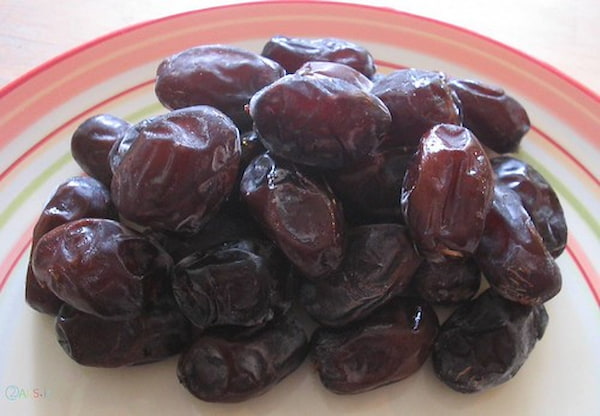 خرما پیارم محک نرم و شیرین مناسب سفره های رسمی