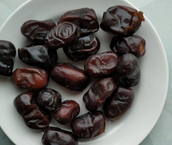 تصویر 2 از خرما پیارم محک نرم و شیرین مناسب سفره های رسمی