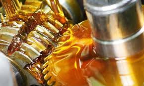 تصویر 5 از روغن موتور یوروپیوم طراحی شده برای روانکاری و عملکرد مستمر خودرو