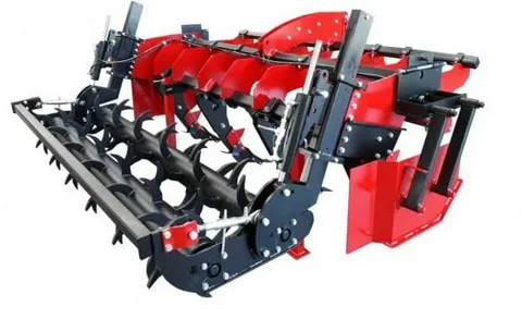 تصویر 1 از گاو آهن کلوخ شکن با تیغه های فولادی و عریض مناسب نفوذ عمیق