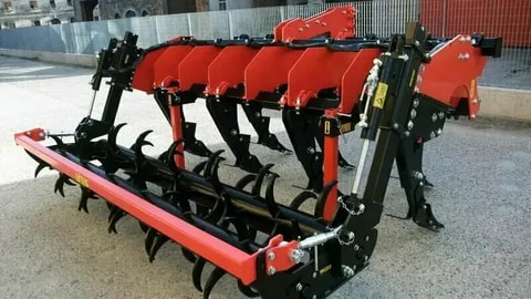 تصویر 3 از گاو آهن کلوخ شکن با تیغه های فولادی و عریض مناسب نفوذ عمیق