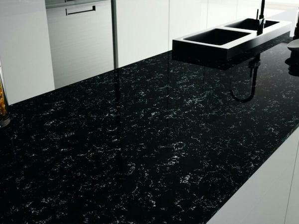 تصویر 2 از سنگ مرمریت مشکی براق با طراحی لوکس و مناسب کف سالن ها