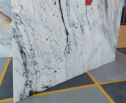 تصویر 4 از سنگ مرمریت سفید روشن مناسب سنگ‌ فرش و پله های ساختمان