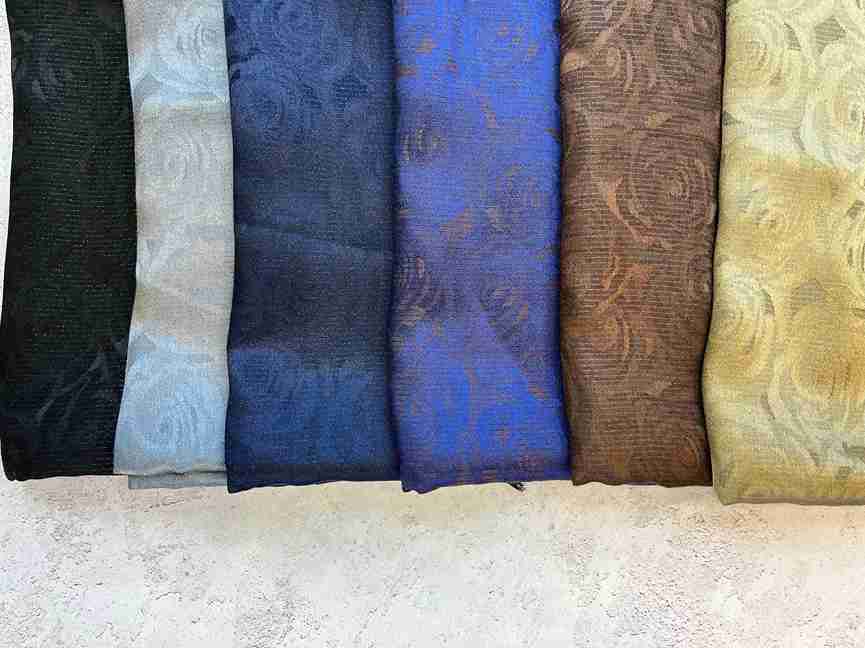 تصویر 5 از روسری ابریشم ژاکارد قواره ۱۲۰