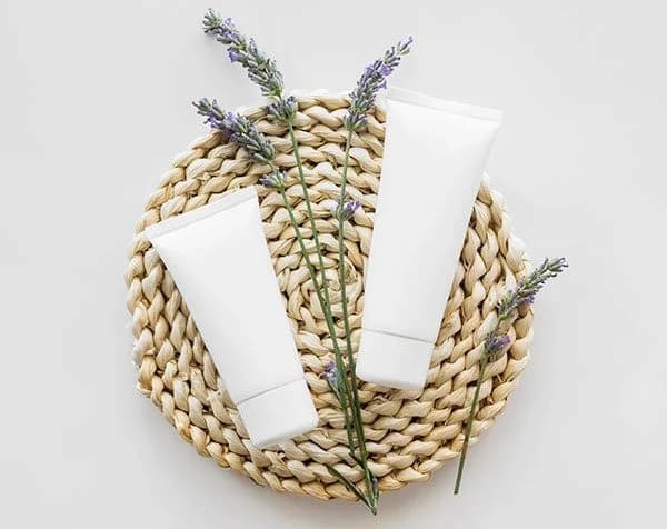 تصویر 4 از انواع کرم پوست گیاهی کاهش خطوط چین و چروک