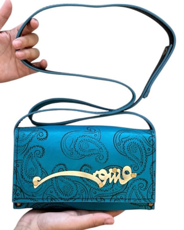 کیف دوشی زنانه چرم باقیمت بی نظیر