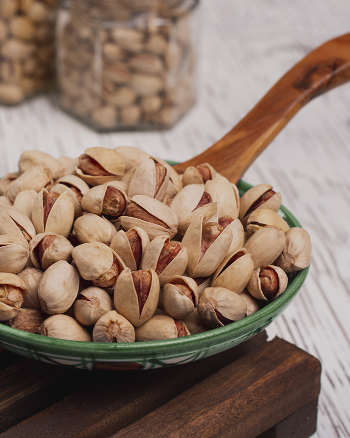 تصویر 4 از پسته کله قوچی رفسنجان مناسب تزئین خوراکی‌ های خانگی و آجیل های ترکیبی